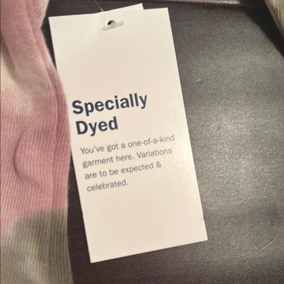 NWT Women’s Old Navy Tie-Dye Zip-Up Hoodie! - Picture 2 of 10